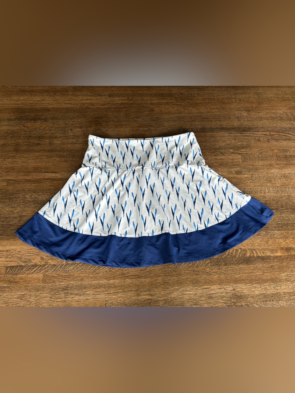 Duffield Lane Skort White with navy/blue design Sporty Active Golf - Size S